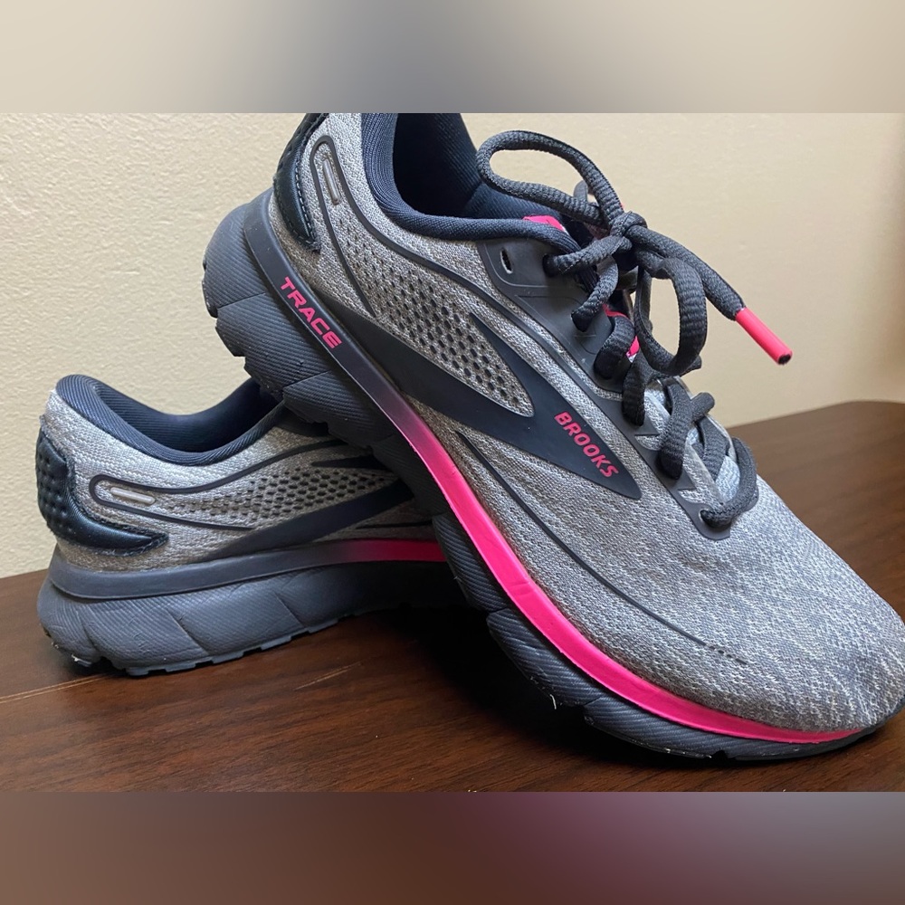 BROOKS Trace 2 running women’s shoes size: 7 code no# 1203751B038 - Picture 14 of 17